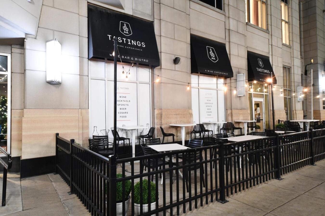 Free Parking! Downtown King Suite Lucas Oil- Conv Center Skywalk#1 Indianapolis Exteriér fotografie